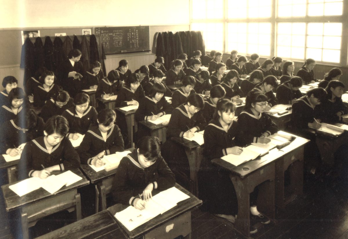 当時の授業風景<br />
1958(昭和33)年