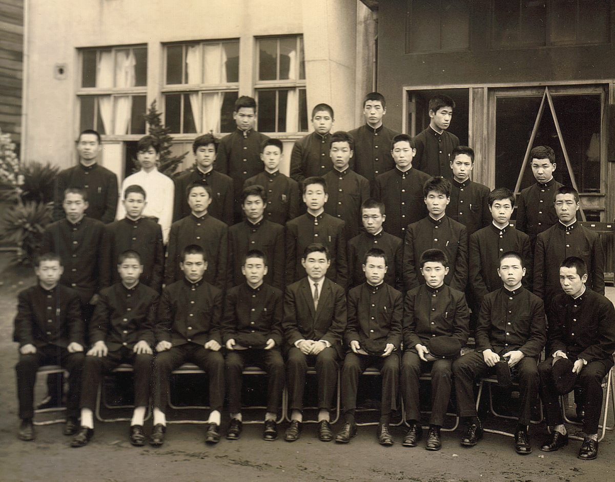 初の男子部<br />
1963(昭和38)年~1965(昭和40)年頃