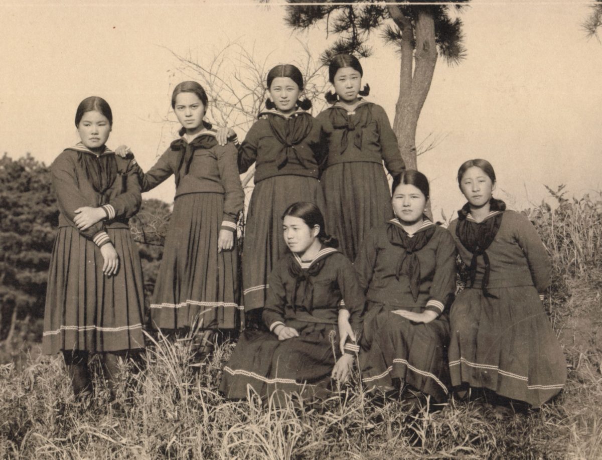 千葉淑徳高等女学校の制服<br />
1936(昭和11)年頃